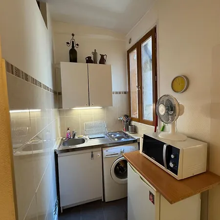 Typique 2 Pieces - Centre-ville - Rer A A 4 Min Apartment *